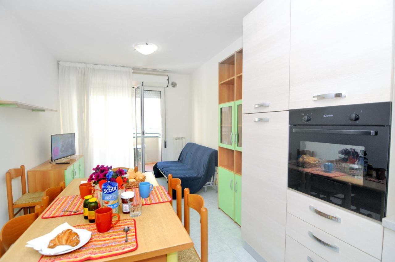 Cristoforo Colombo Apartamento Caorle Exterior foto